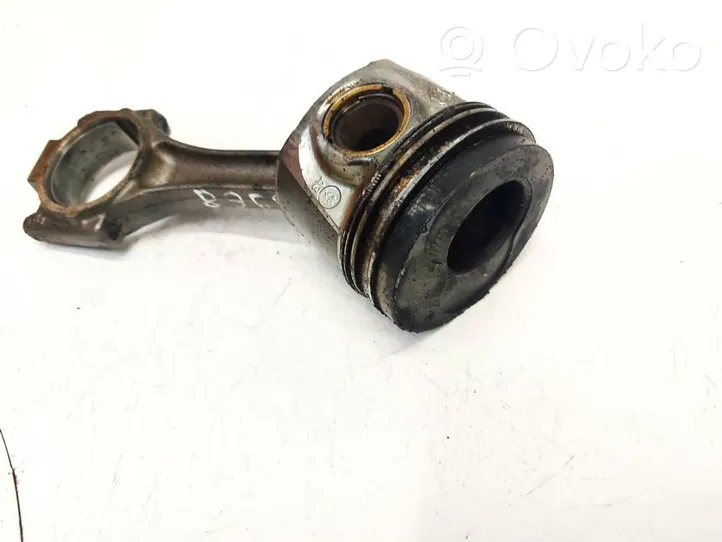 Audi A6 S6 C5 4B Piston avec bielle 79l69m161