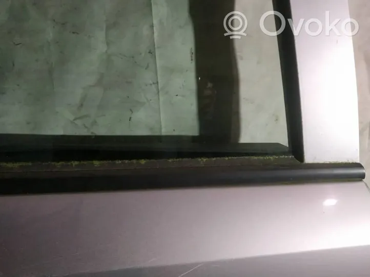 Opel Astra H Aizmugurē durvju stikla apdare 