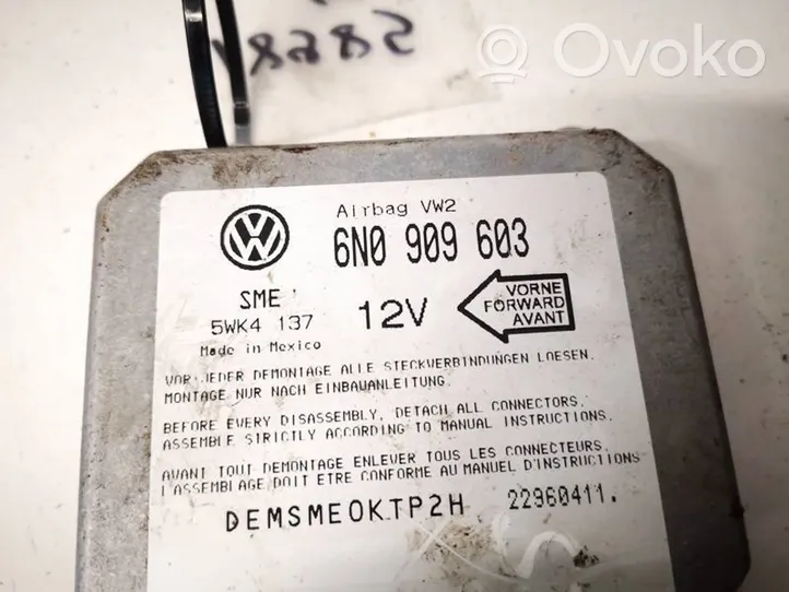 Volkswagen PASSAT B4 Sterownik / Moduł Airbag 6n0909603