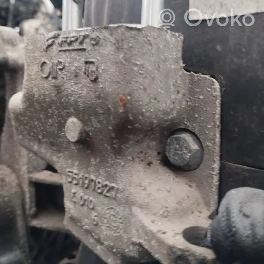 Ford Ka Кронштейн крепления двигателя 55197827