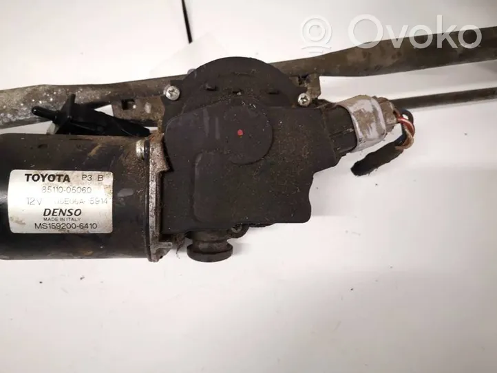 Toyota Avensis T250 Moteur d'essuie-glace 8511005060