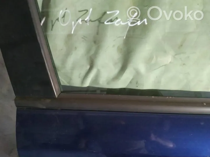Opel Zafira B Priekinių durų stiklo apdaila 