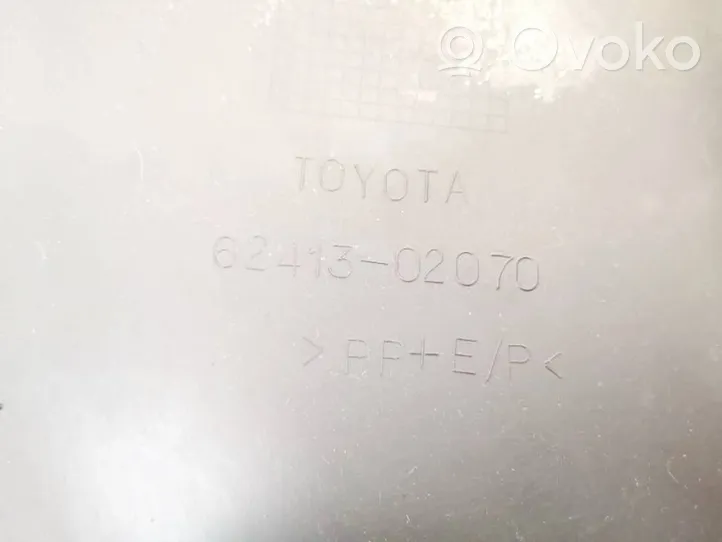 Toyota Corolla E120 E130 Autres pièces intérieures 6241302070