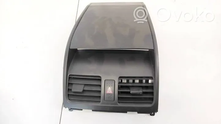 Suzuki SX4 Centrālais gaisa ventilācijas režģis 7382279J