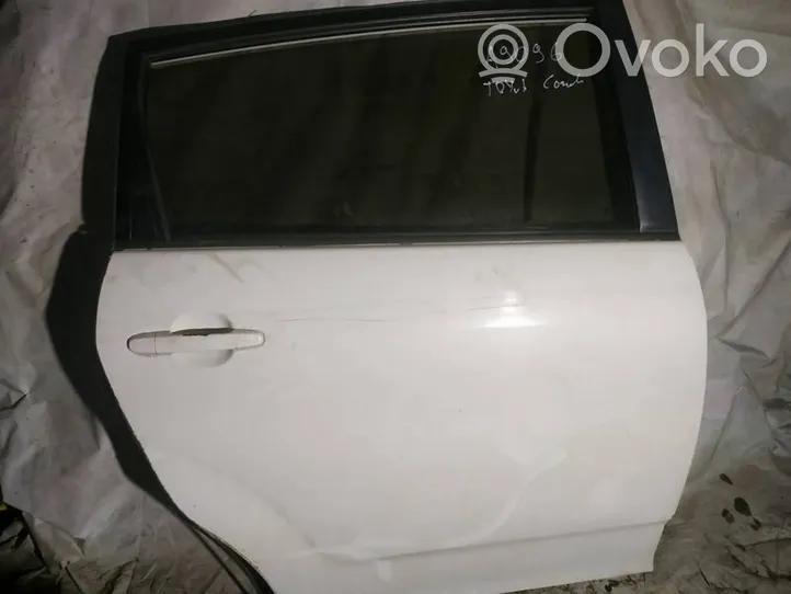 Toyota Corolla Verso AR10 Portiera posteriore baltos
