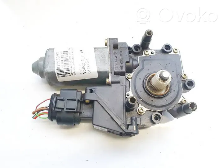 Audi A3 S3 8L Motorino alzacristalli della portiera anteriore 119024113