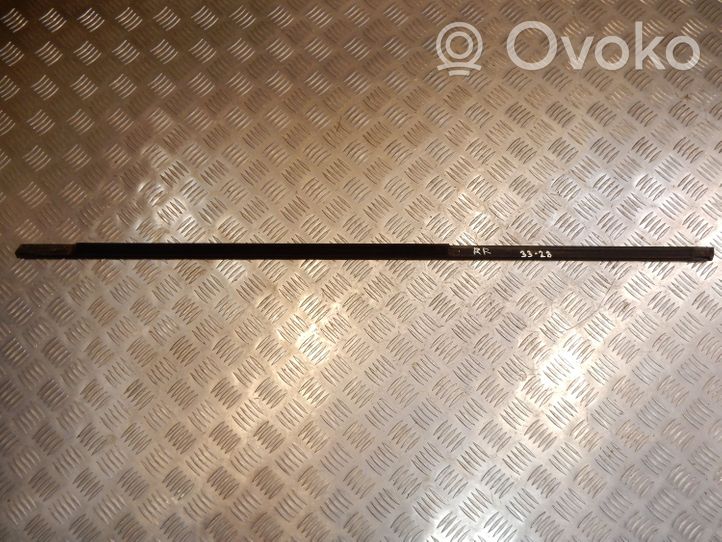 Volvo S60 Takaoven lista (muoto) 