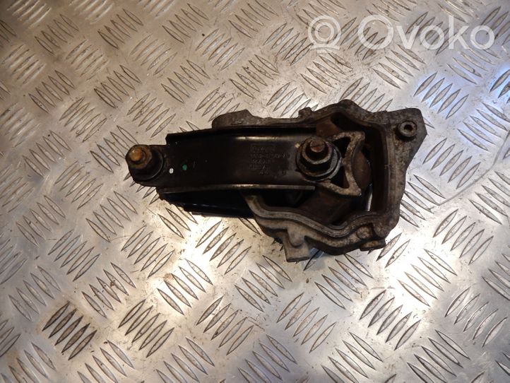 Volvo S60 Engine mounting bracket 6G926P082LB