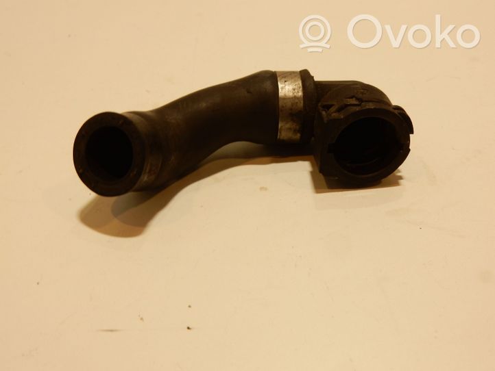 BMW 5 E60 E61 Tuyau de liquide de refroidissement moteur 7792622