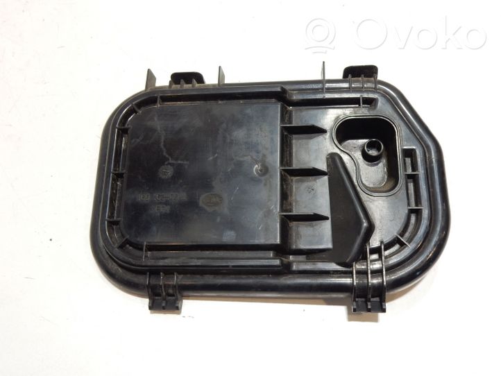 Audi A6 S6 C6 4F Osłona żarówki lampy przedniej 16016300L