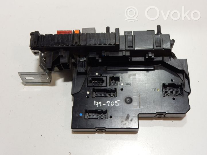 Mercedes-Benz GLK (X204) SAM control unit 2049001302