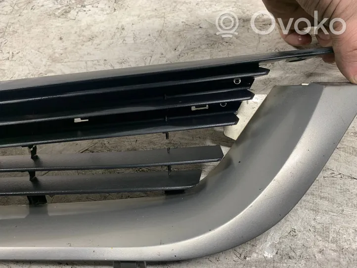 Opel Vectra B Maskownica / Grill / Atrapa górna chłodnicy 90505722