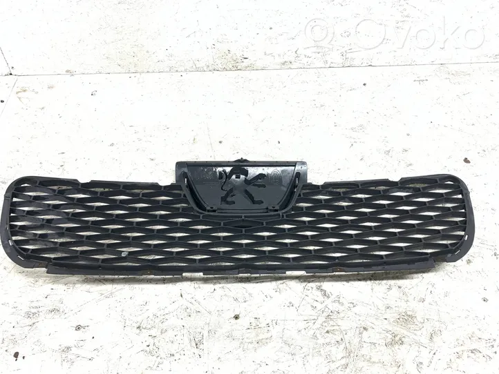 Peugeot Boxer Front grill 1306599070