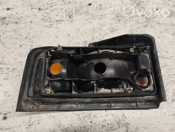 Mazda 323 Lampa tylna 22061301