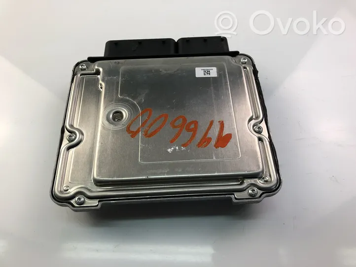 BMW X3 F25 Komputer / Sterownik ECU silnika 8572418