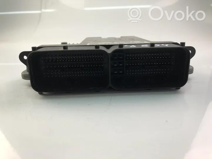 Volkswagen PASSAT B8 Komputer / Sterownik ECU silnika 04L907309R