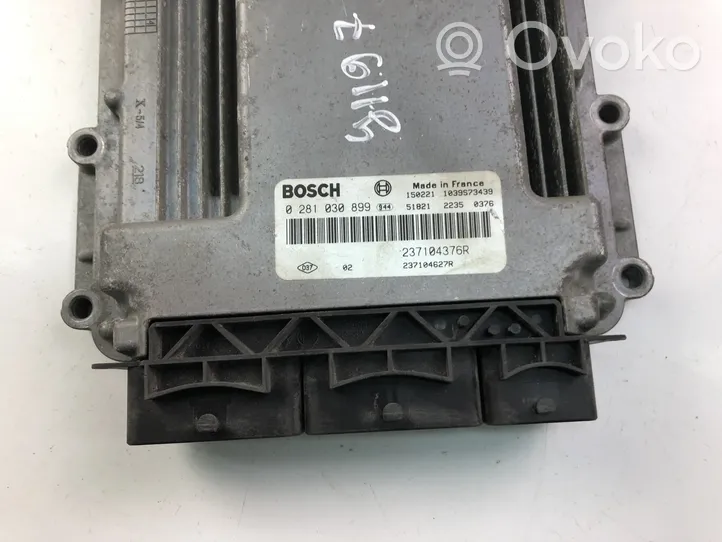 Renault Captur Komputer / Sterownik ECU silnika 237104376R