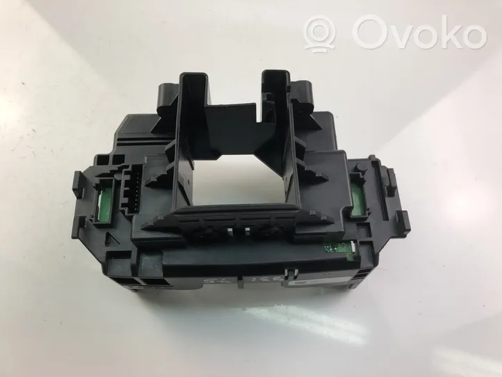 Volvo V60 Staffa di montaggio della cremagliera dello sterzo 31343014