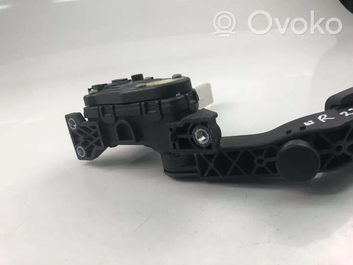 Porsche Cayenne (92A) Supporto del pedale dell’acceleratore 7L0723507