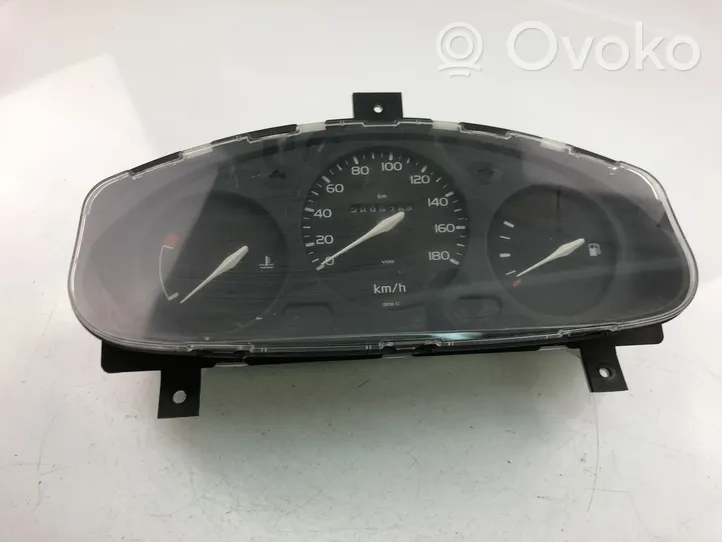 Nissan Micra Compteur de vitesse tableau de bord 248105F364