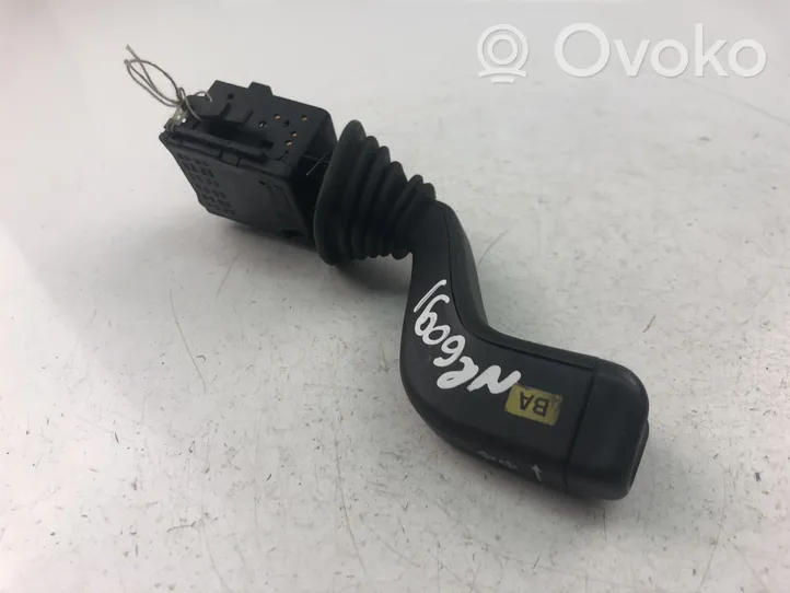 Opel Corsa C Leva/interruttore dell’indicatore di direzione e tergicristallo 09185413