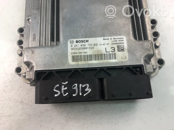 Honda CR-V Komputer / Sterownik ECU silnika 37820RSXG03