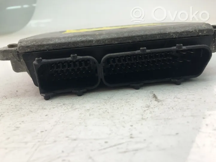 Volkswagen Bora Unité de commande, module ECU de moteur 071906018K