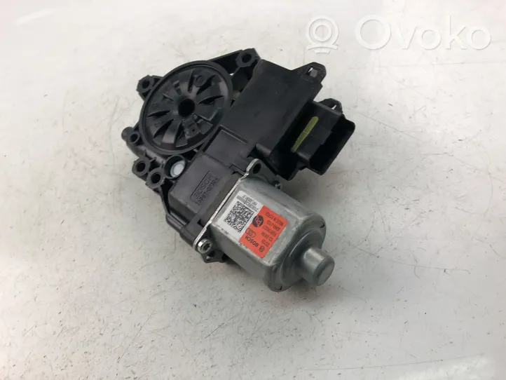 KIA Ceed Motorino alzacristalli della portiera anteriore 83460J7020