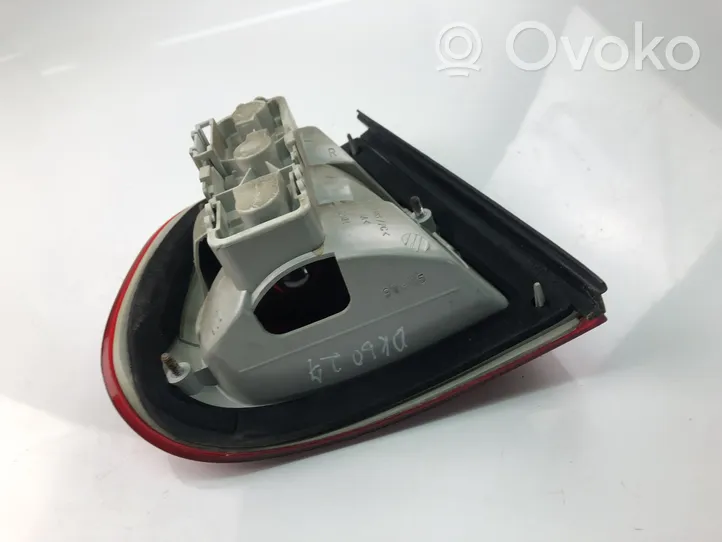 Seat Cordoba (6K) Lampy tylnej klapy bagażnika 6K5945096