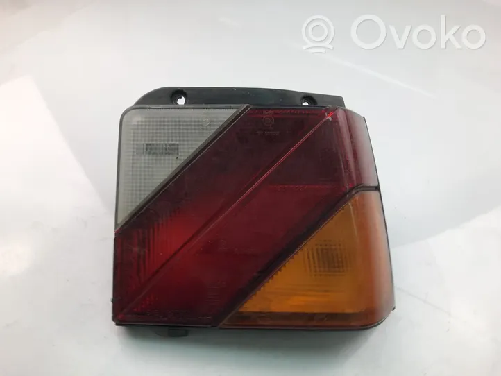 Mitsubishi Lancer Lampy tylnej klapy bagażnika 1146261