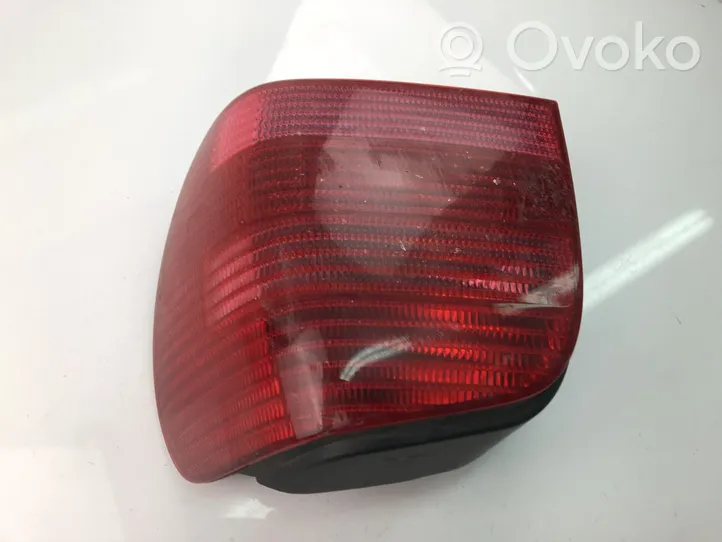 Volkswagen Polo III 6N 6N2 6NF Lampy tylnej klapy bagażnika 