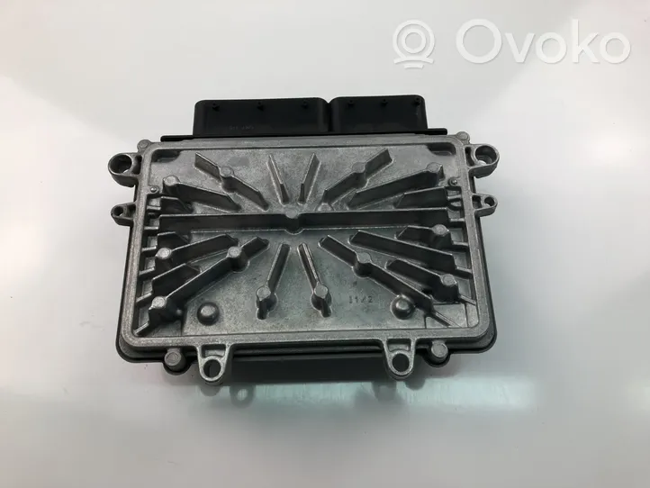 Volvo S80 Moottorin ohjainlaite/moduuli (käytetyt) 30743338
