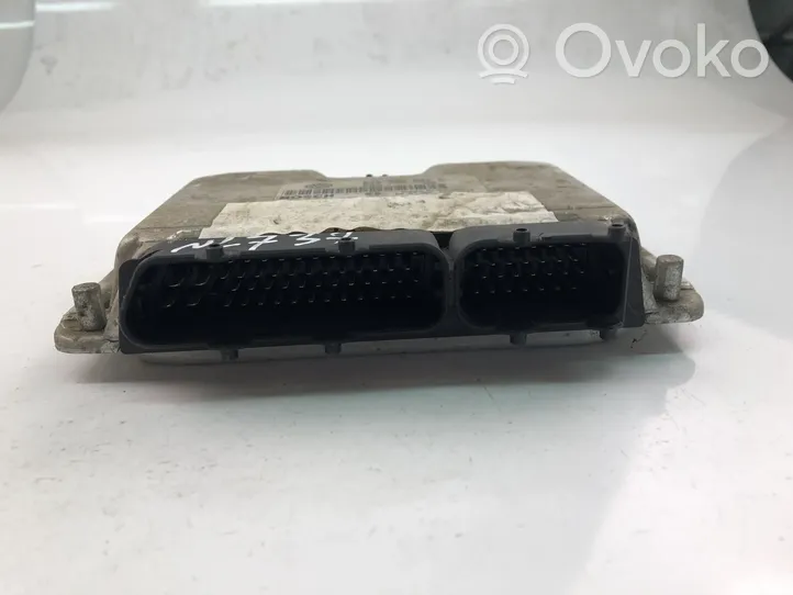 Seat Alhambra (Mk1) Centralina/modulo motore ECU 030906032C