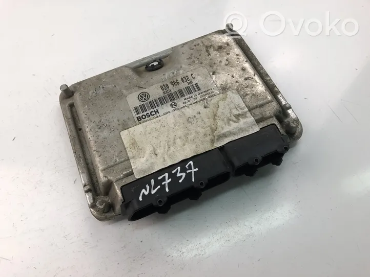 Seat Alhambra (Mk1) Centralina/modulo motore ECU 030906032C