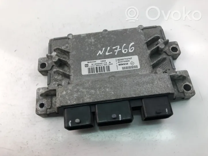 Renault Twingo II Unité de commande, module ECU de moteur 8200774747