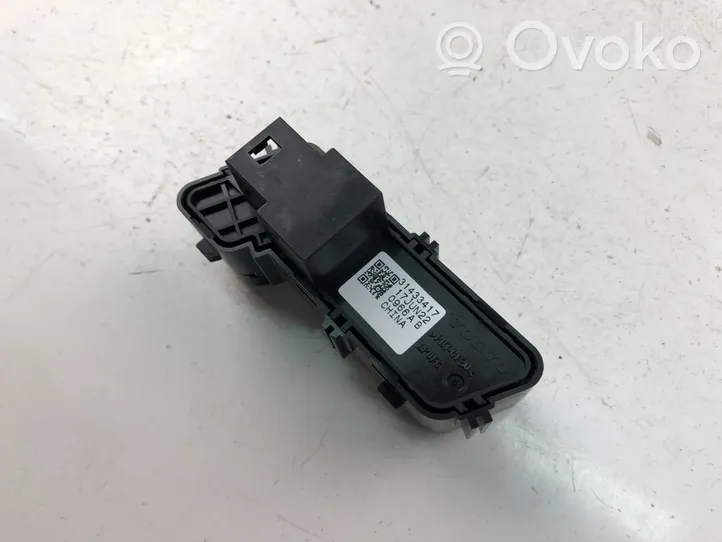 Volvo S90, V90 Keskuslukituksen kytkin 31433417