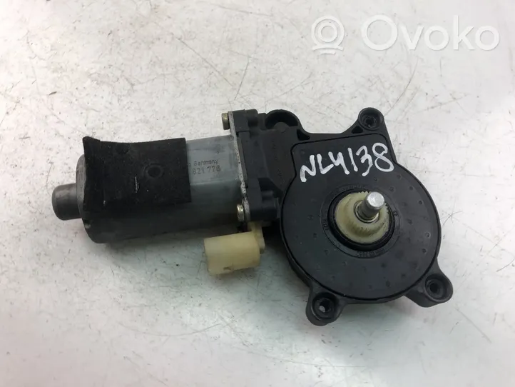 Volvo XC90 Front door window regulator motor 119970XXX