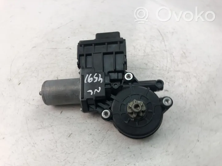 Toyota Prius (XW50) Moteur de lève-vitre de porte avant 8571062010