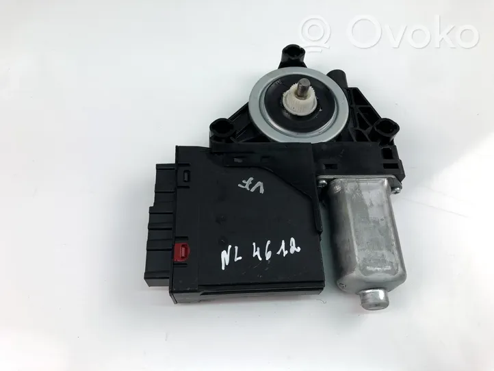 Volvo XC90 Moteur de lève-vitre de porte avant 927588103