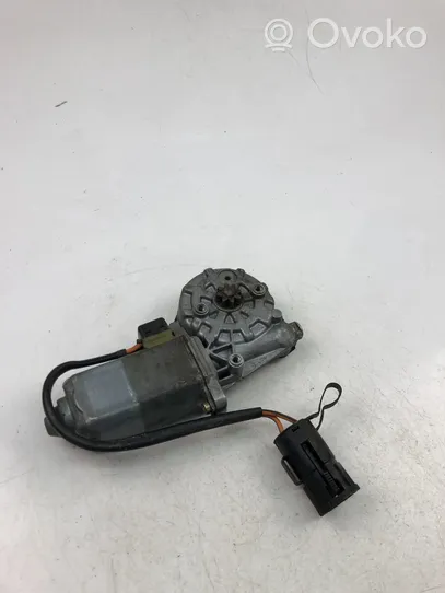 Porsche 911 996 Moteur de lève-vitre de porte avant 0130821017