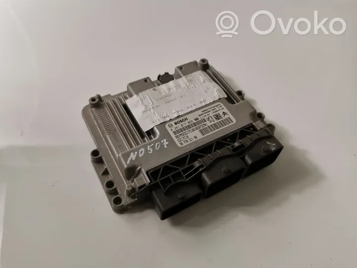 Citroen C4 I Unité de commande, module ECU de moteur 9677031180