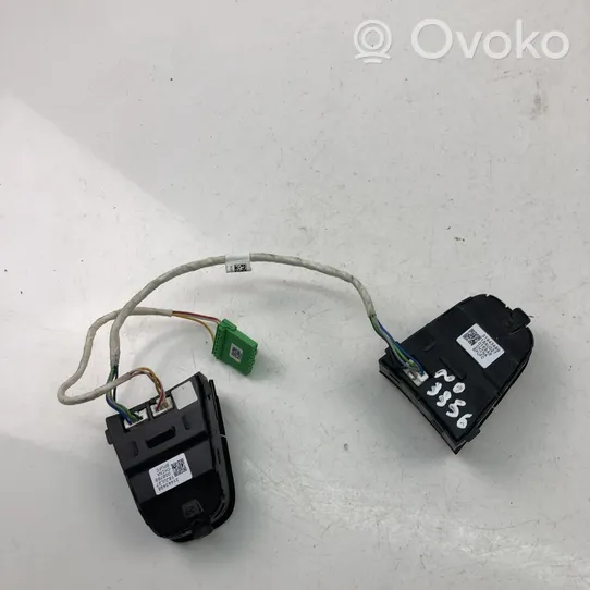 Volvo XC90 Przełącznik / Przycisk kierownicy 31443499