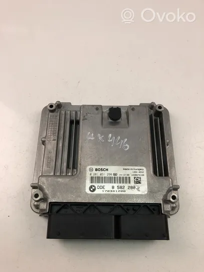 BMW 1 F20 F21 Блок управления двигателем ECU 8582280