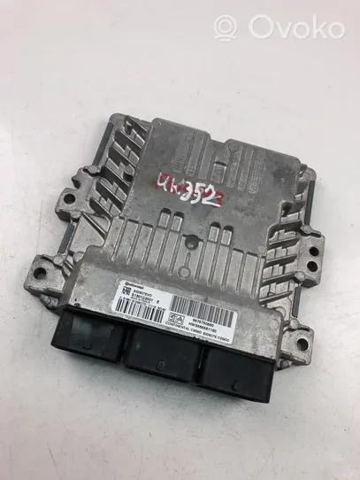 Peugeot 3008 I Komputer / Sterownik ECU silnika 9676760880