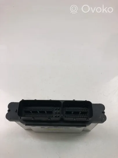 Audi Q3 8U Motora vadības bloka ECU 04E906027CL