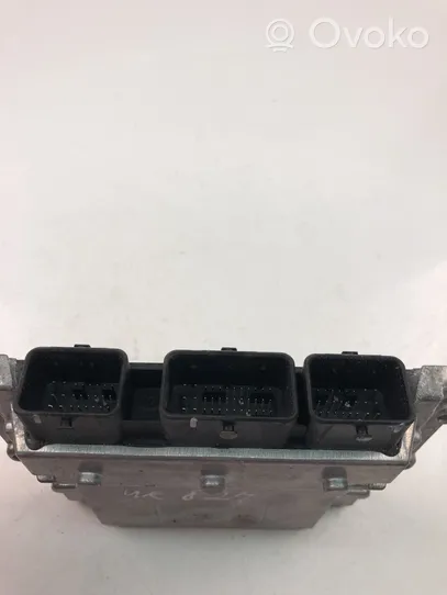 Volvo V50 Блок управления двигателем ECU 30785146