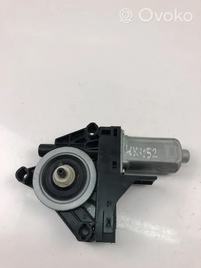 Volvo V40 Moteur de lève-vitre de porte avant 966268103