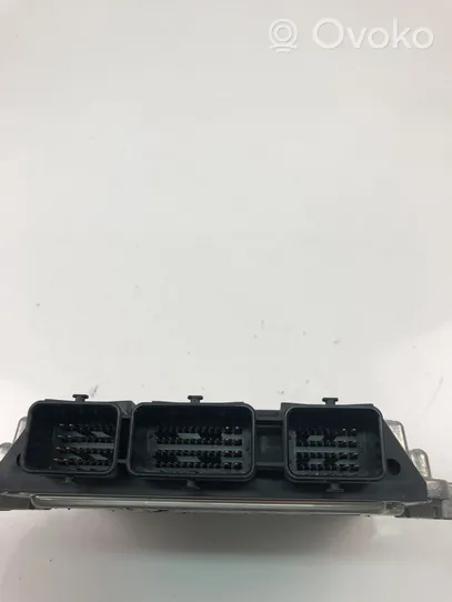 Volvo V50 Unité de commande, module ECU de moteur 31272996AB