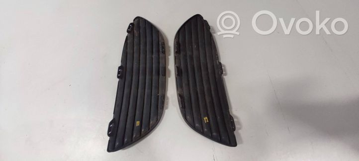 Mercedes-Benz C W205 Grille inférieure de pare-chocs avant A2058851523