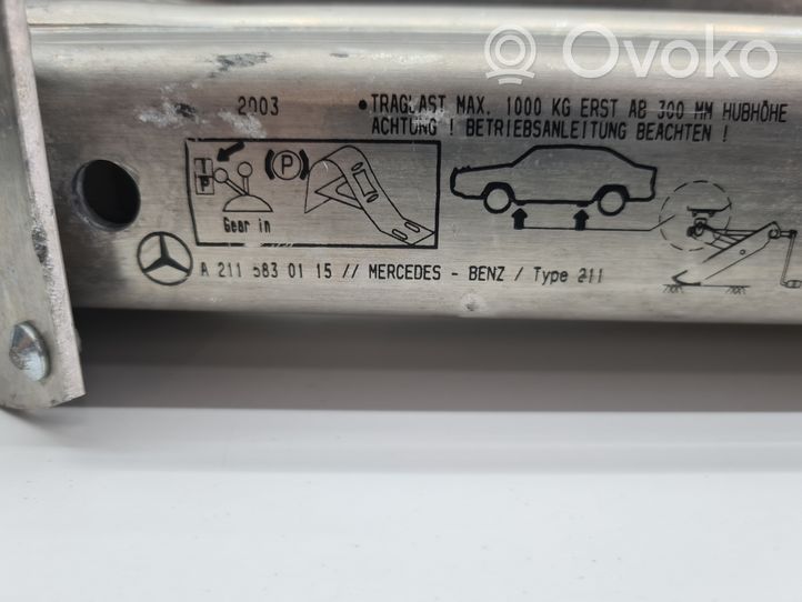 Mercedes-Benz E W211 Cric di sollevamento A2115830115